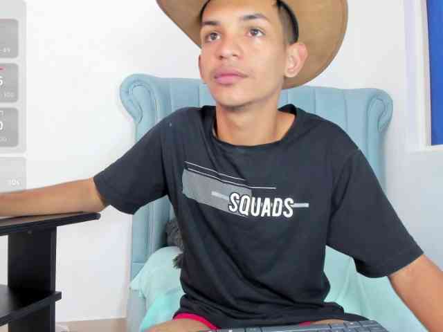 littlecum18 littlecum18