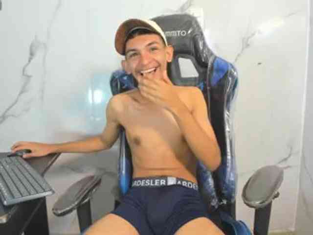 littlecum18