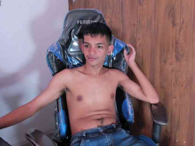 littlecum18