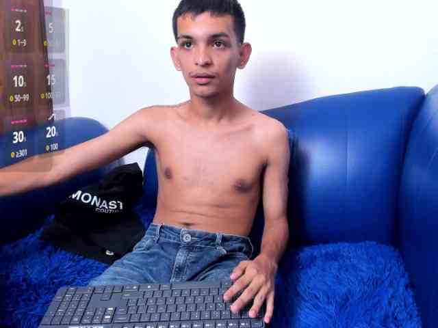 littlecum18 littlecum18