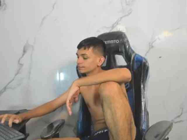 littlecum18
