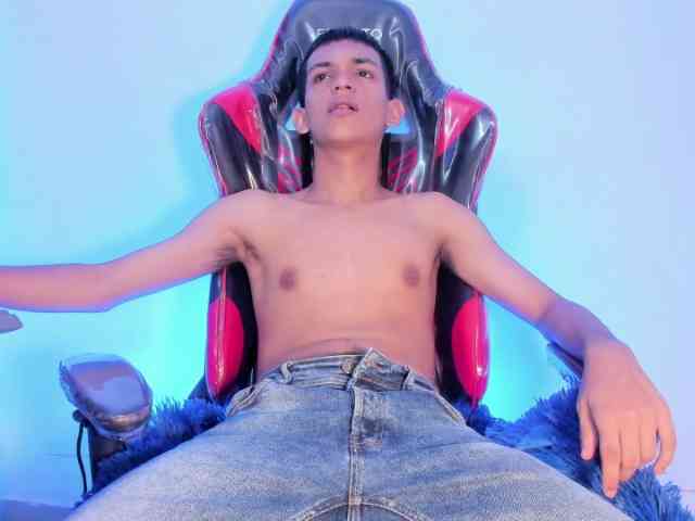 littlecum18