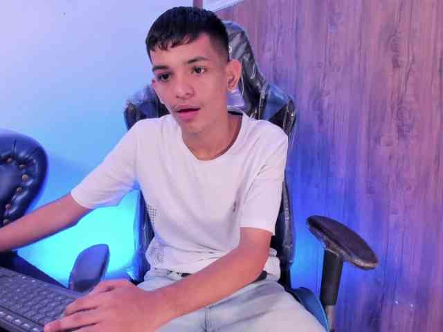 littlecum18