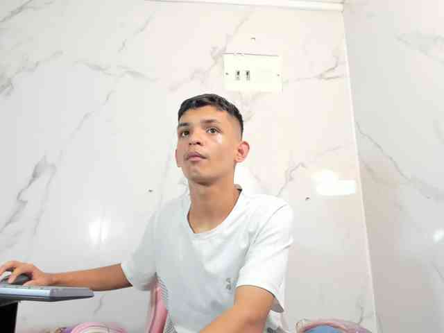 littlecum18