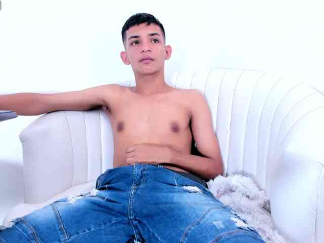 littlecum18