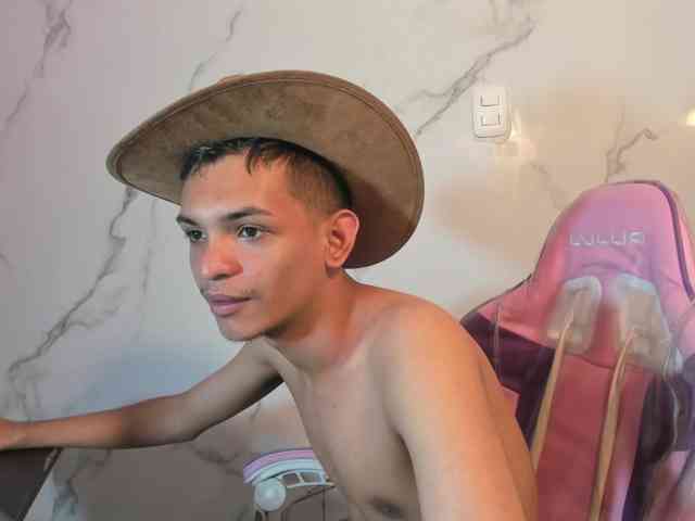 littlecum18