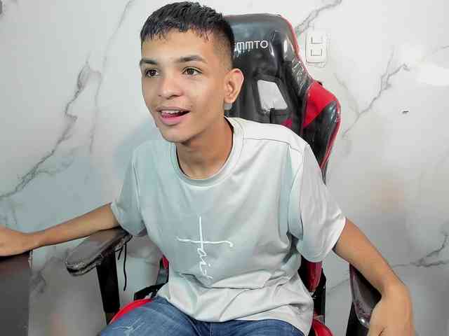 littlecum18