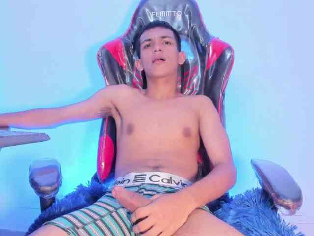 littlecum18