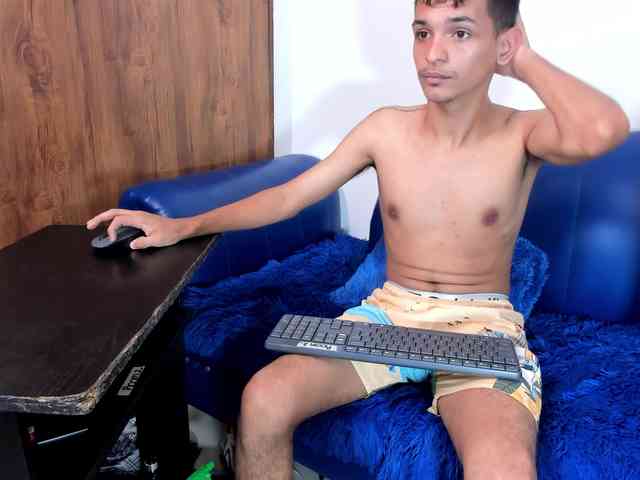 littlecum18 littlecum18