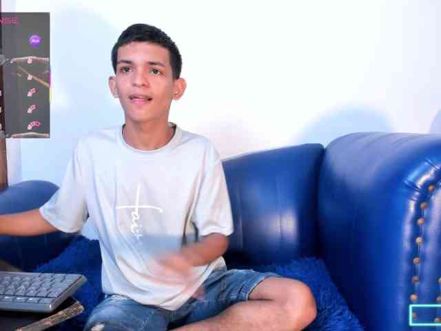 littlecum18 littlecum18