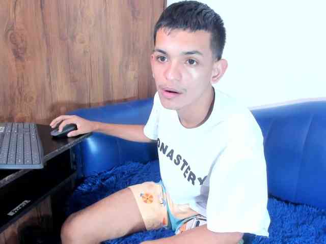 littlecum18