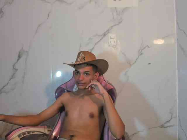littlecum18