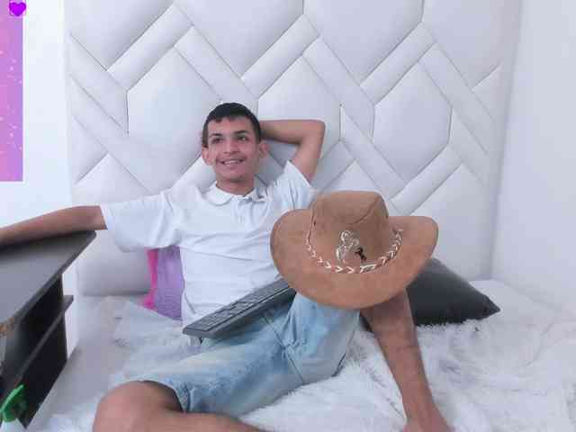 littlecum18 littlecum18