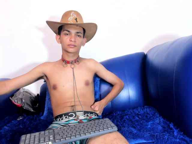 littlecum18 littlecum18