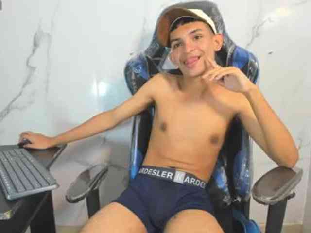 littlecum18