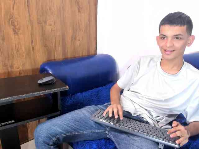 littlecum18