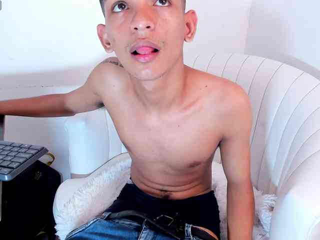 littlecum18