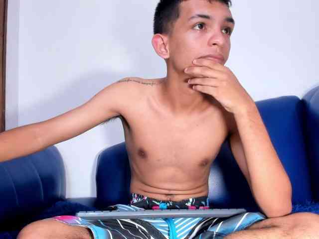 littlecum18 littlecum18