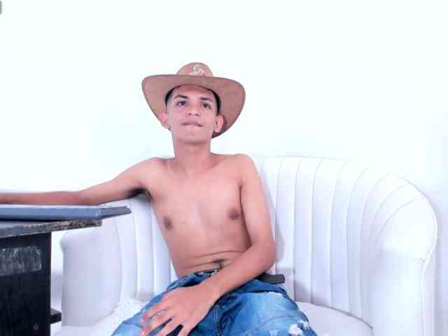 littlecum18