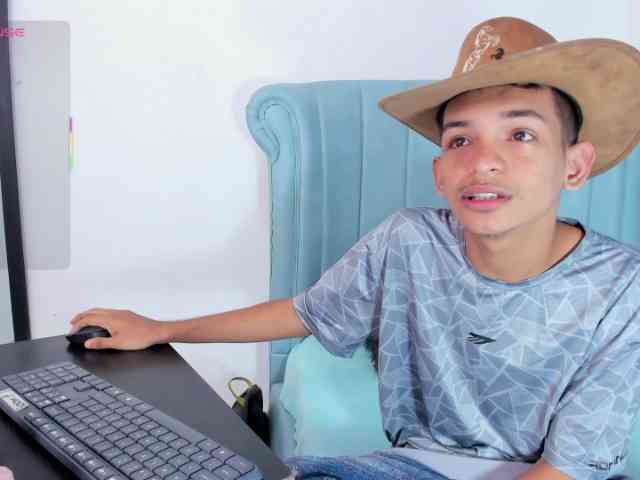 littlecum18