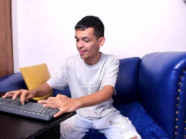 littlecum18