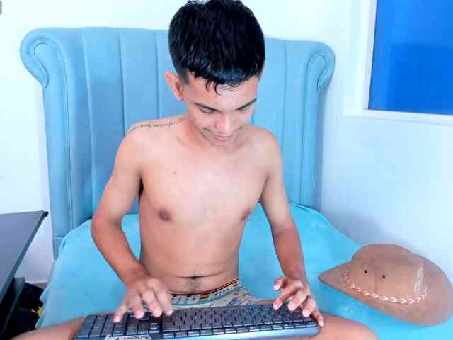 littlecum18