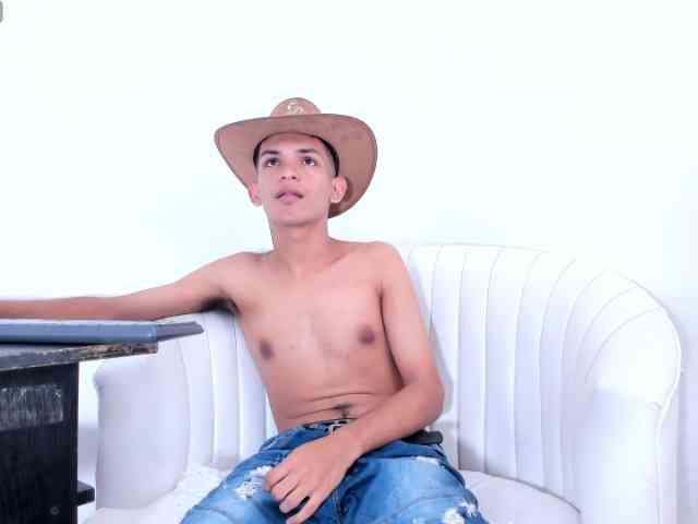 littlecum18