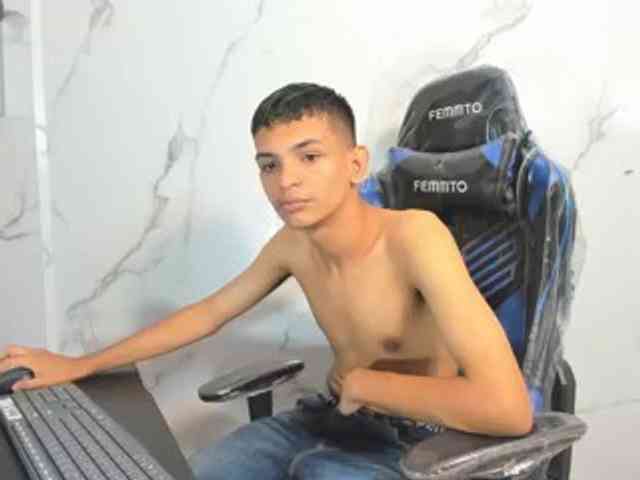 littlecum18