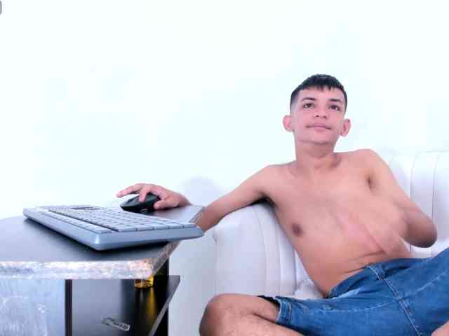littlecum18