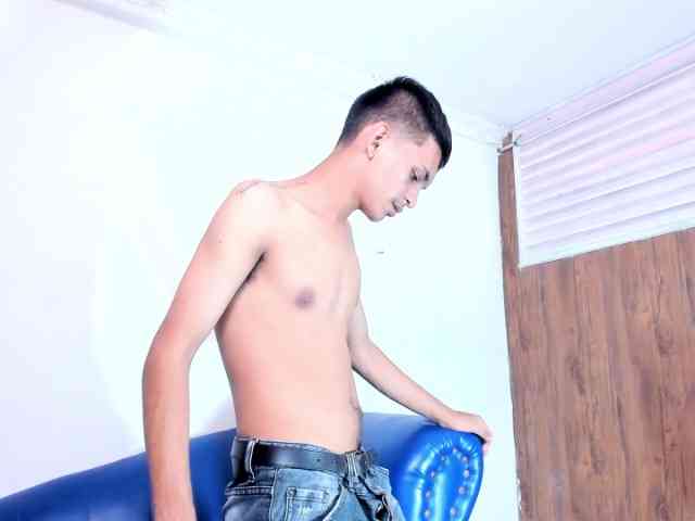 littlecum18 littlecum18