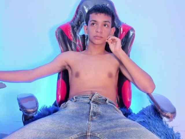 littlecum18