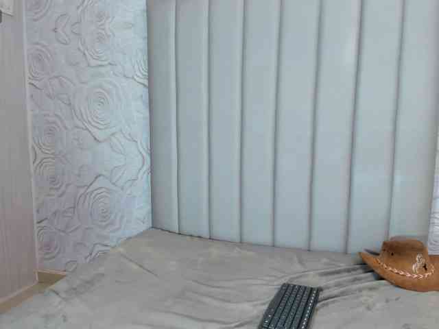 littlecum18