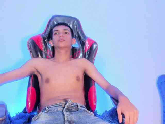 littlecum18