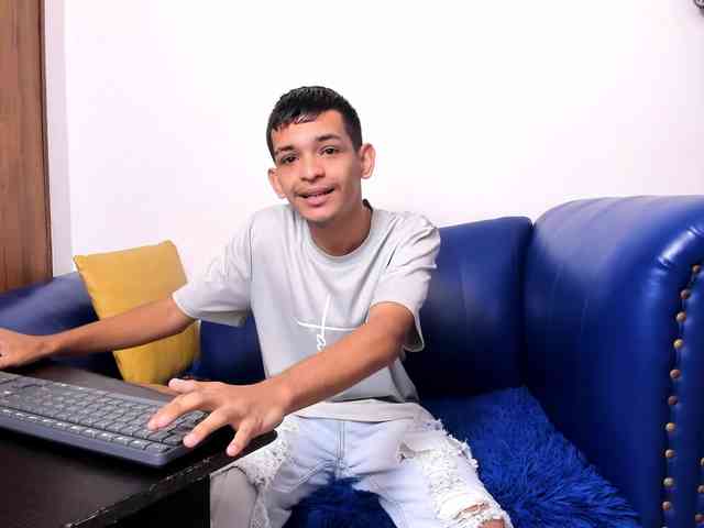 littlecum18