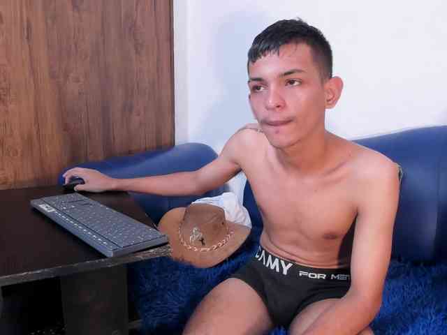 littlecum18