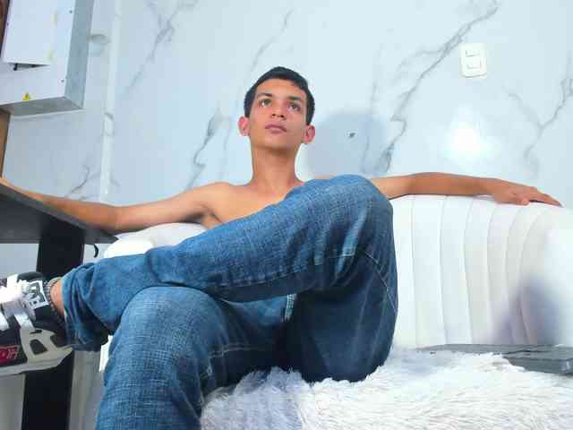 littlecum18