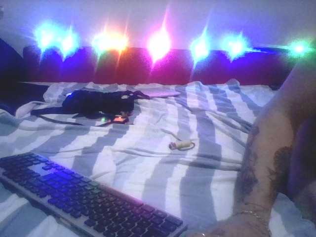 HerculoySenos live cam on BongaCams