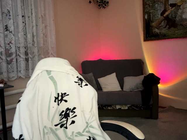 Loozzyy live cam on BongaCams