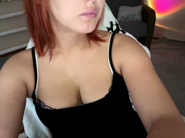 Loozzyy live cam on BongaCams