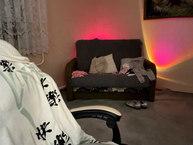 Loozzyy live cam on BongaCams