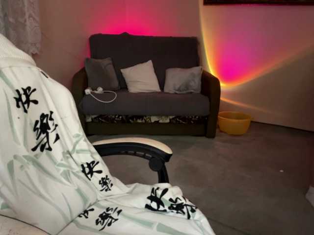Loozzyy live cam preview