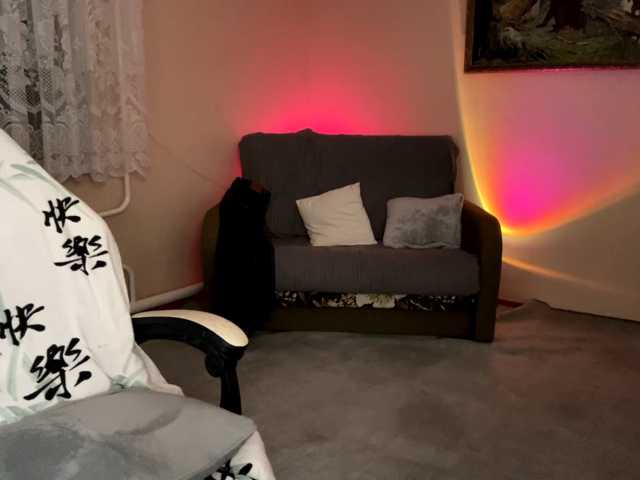 Loozzyy live cam