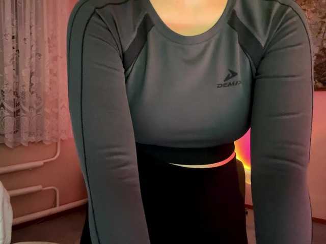 Loozzyy live cam on BongaCams