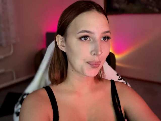 Loozzyy live cam preview