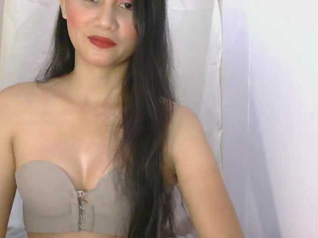 Enchantes24 live cam on BongaCams