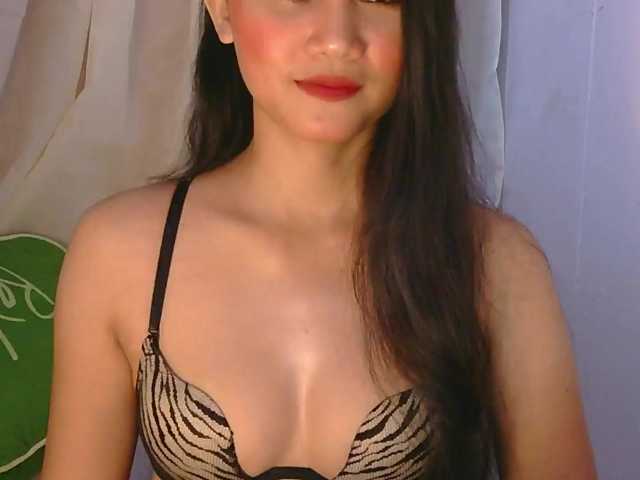 Enchantes24 live cam on BongaCams