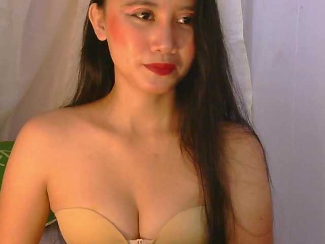 Enchantes24 live cam on BongaCams