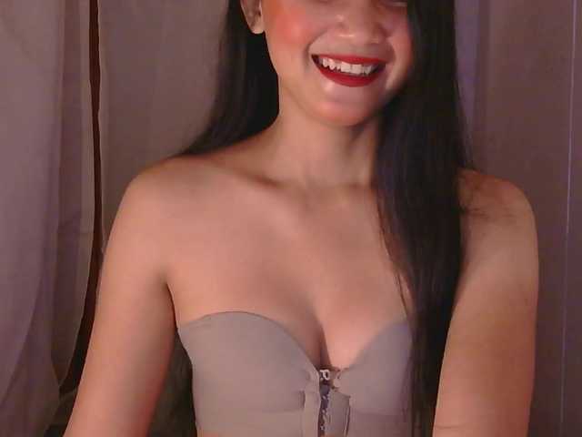 Enchantes24 live cam on BongaCams