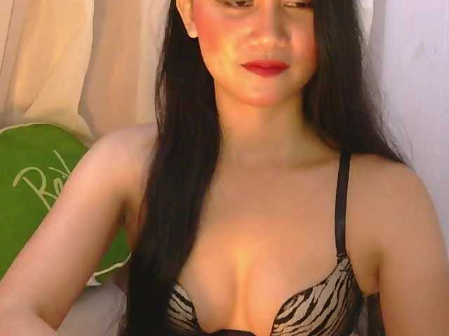 Enchantes24 live cam on BongaCams