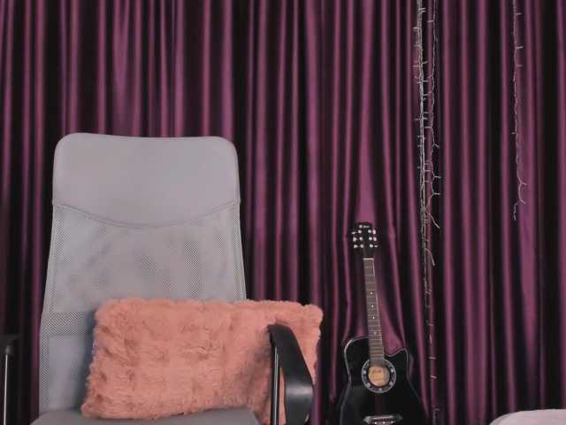 RileyNox live cam preview